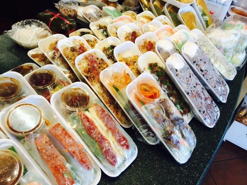 Song Long Bakery and Cafe